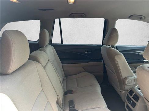 Used 2019 Honda Pilot EX image 16