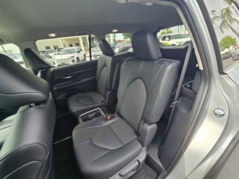 Certified 2026 Toyota Grand Highlander FWD image 19