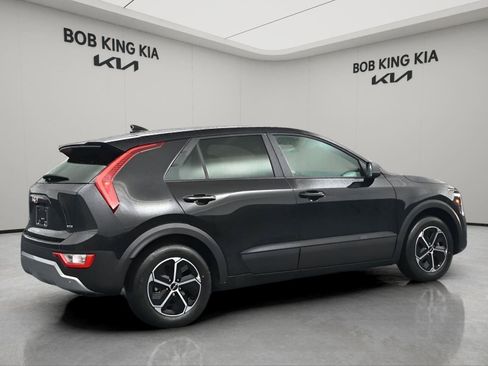 New 2026 Kia Niro LX FWD image 3