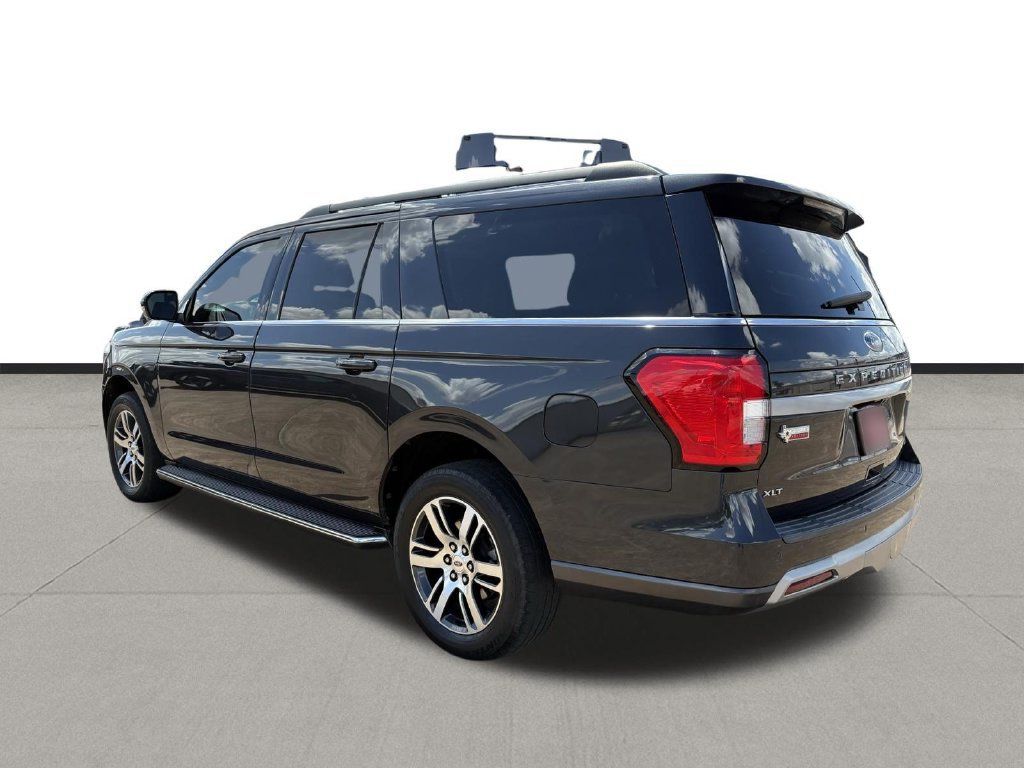 Used 2022 Ford Expedition Max XLT RWD image 3