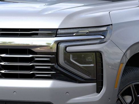 New 2026 Chevrolet Suburban Premier w/ Sun And Tow Package AWD/4WD image 10