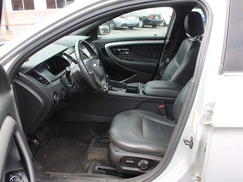 Used 2014 Ford Taurus SEL w/ Equipment Group 201A FWD image 11