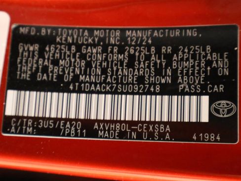 Used 2025 Toyota Camry SE image 38