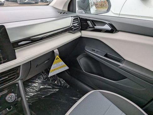 New 2026 Volkswagen Taos S FWD image 17
