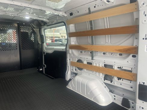 Used 2024 Ford Transit 250 T-250 130 Low Rf 9070 GVWR RW w/ Exterior Upgrade Package image 14