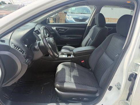 Used 2018 Nissan Altima 2.5 SV FWD image 10