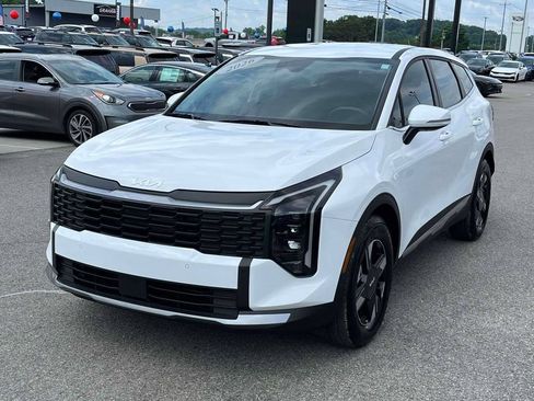 Certified 2026 Kia Sportage LX w/ LX Convenience Package FWD image 32