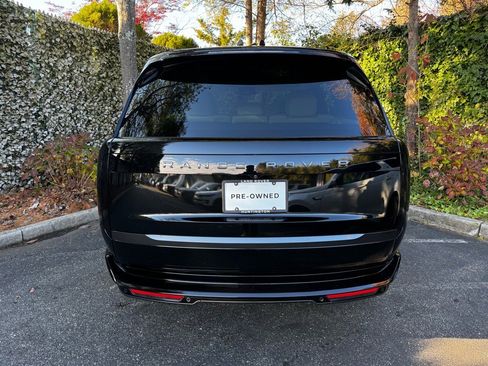 Used 2025 Land Rover Range Rover SE image 6