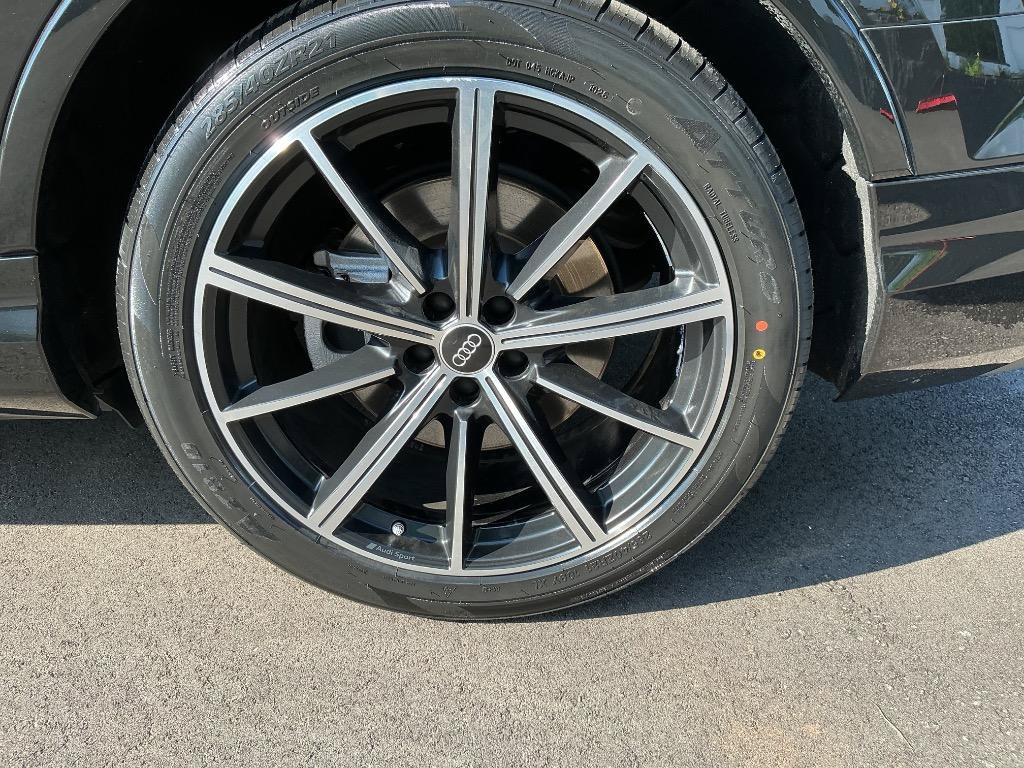 Used 2023 Audi Q7 3.0T Prestige AWD/4WD image 18