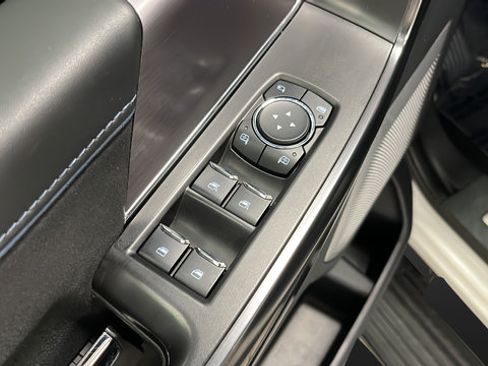 Used 2024 Ford F150 Platinum AWD/4WD image 21