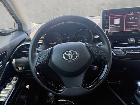 Used 2020 Toyota C-HR Limited FWD image 22