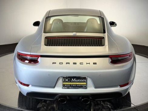 Used 2018 Porsche 911 Carrera GTS RWD image 24