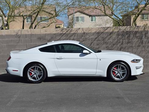 Used 2019 Ford Mustang Premium image 10