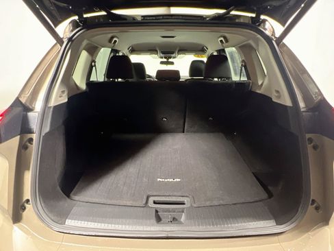 Used 2025 Nissan Rogue SV FWD image 33