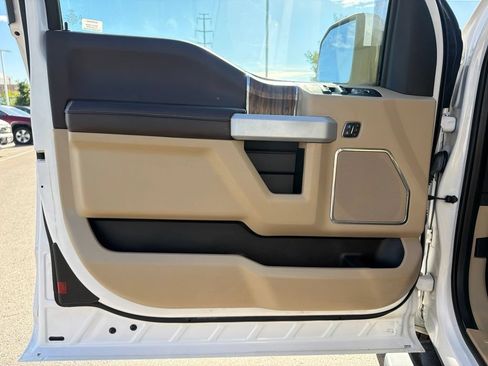 Used 2019 Ford F150 Lariat w/ Equipment Group 501A Mid AWD/4WD image 19