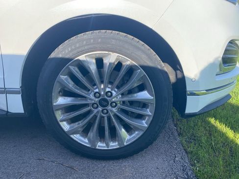 Used 2020 Ford Edge Titanium w/ Equipment Group 301A image 4