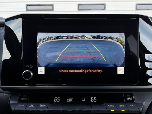 Used 2025 Toyota Camry LE image 30