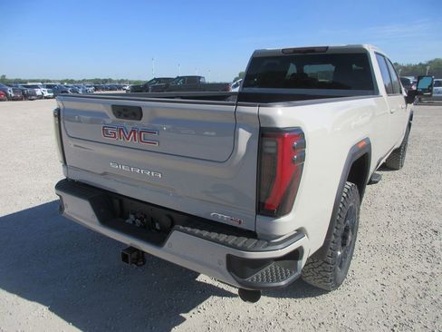 New 2026 GMC Sierra 3500 AT4 AWD/4WD image 5