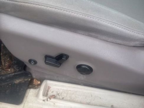 Used 2017 Chrysler Pacifica Touring image 18