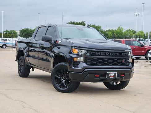Used 2024 Chevrolet Silverado 1500 Custom Trail Boss AWD/4WD image 2