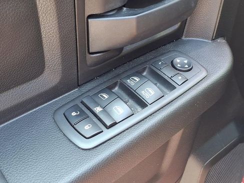 Used 2021 RAM 1500 Express RWD image 4
