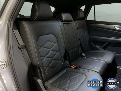 Used 2025 Volkswagen Atlas Cross Sport SE w/ Black Wheel Package image 76