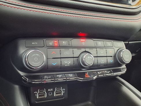 Certified 2024 Dodge Durango GT image 43