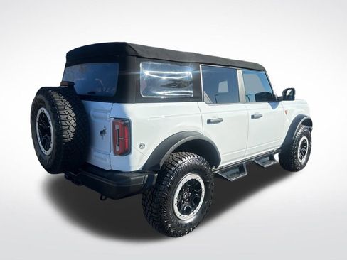 Used 2022 Ford Bronco Badlands image 7