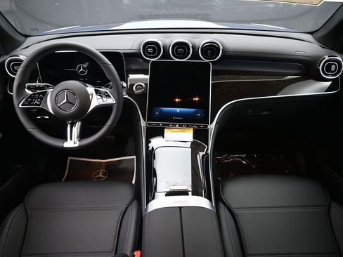 New 2025 Mercedes-Benz GLC 300 4MATIC image 18