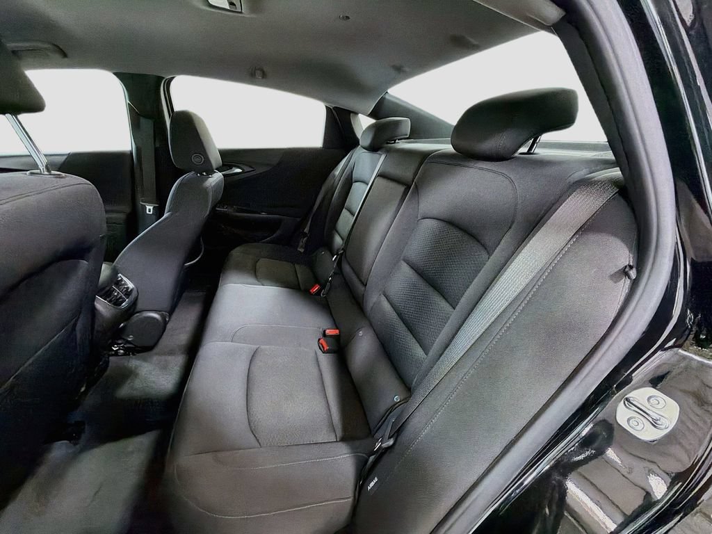 Used 2025 Chevrolet Malibu LT FWD image 24