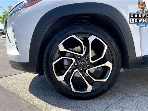 Used 2024 Chevrolet Trax RS w/ Sunroof Package FWD image 8