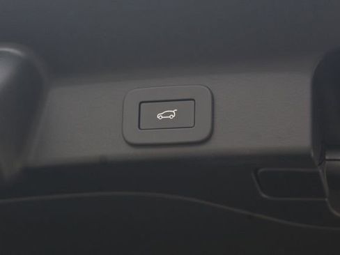 New 2026 Jaguar F-PACE R-Dynamic S image 13