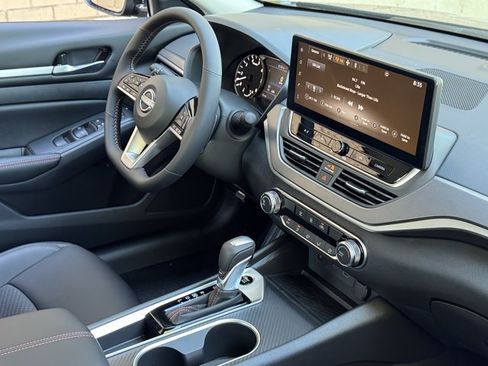 New 2026 Nissan Altima 2.5 SR FWD image 7