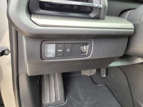 New 2026 Chevrolet Traverse LT w/ Driver Confidence Package FWD image 18