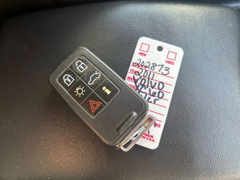 Used 2011 Volvo XC60 T6 image 32