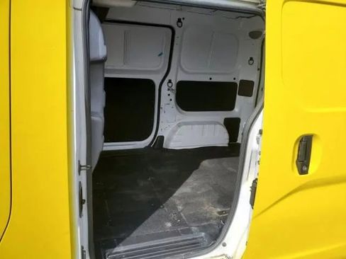 Used 2020 Nissan NV200 SV image 11