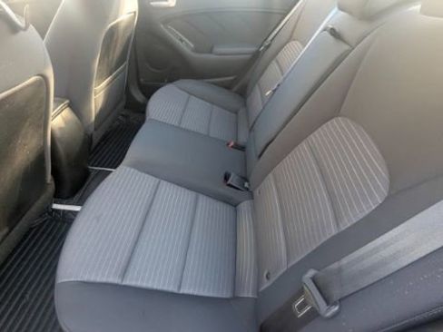 Used 2018 Kia Forte LX w/ LX Popular Package image 18