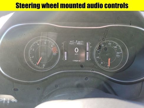 Used 2019 Jeep Cherokee Latitude Plus image 14