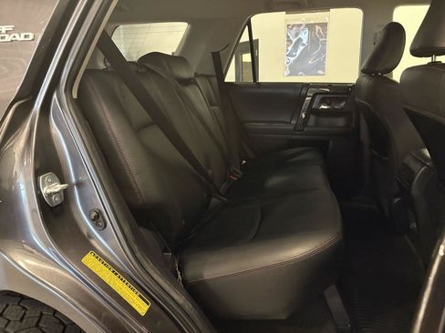 Used 2021 Toyota 4Runner TRD Off-Road Premium AWD/4WD image 36