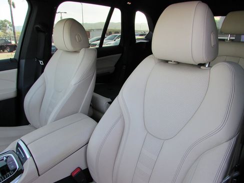 Used 2020 BMW X5 xDrive40i w/ Premium Package image 8
