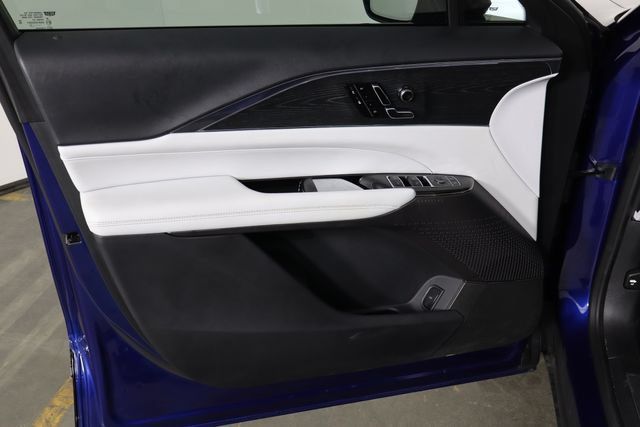 Used 2024 Cadillac Lyriq Sport RWD image 19