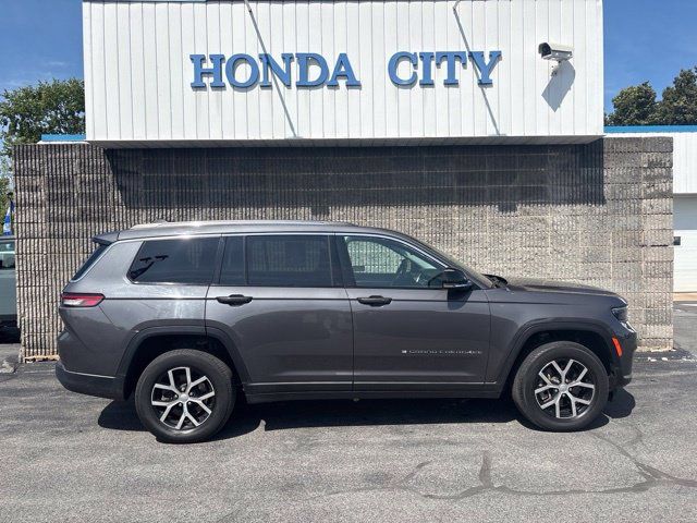 Used 2024 Jeep Grand Cherokee L Limited AWD/4WD image 1