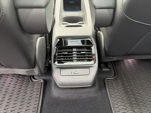 Used 2022 Volkswagen ID.4 Pro S AWD/4WD image 26