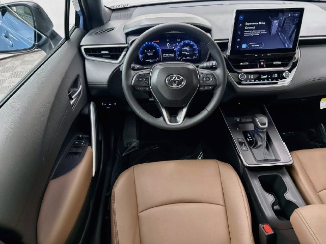 Used 2026 Toyota Corolla Cross XLE w/ Convenience Package FWD image 23