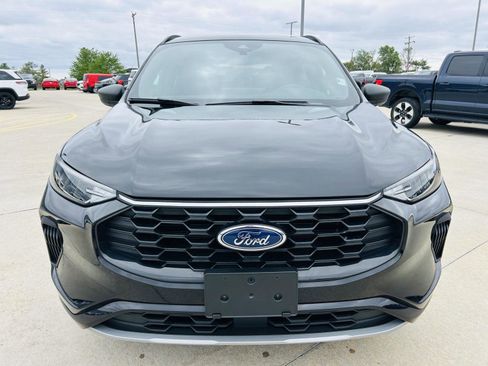 Used 2023 Ford Escape ST-Line w/ Tech Pack #1 AWD/4WD image 35
