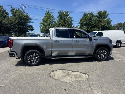Used 2026 GMC Sierra 1500 SLE w/ Preferred Package AWD/4WD image 3