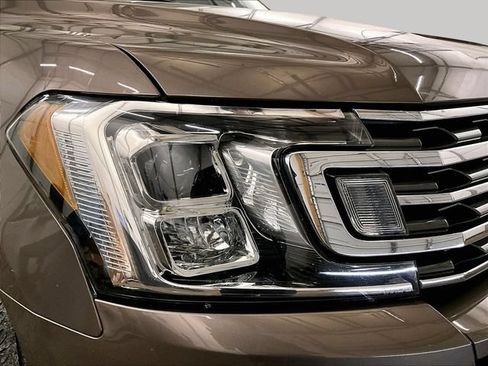 Used 2019 Ford Expedition XLT w/ Equipment Group 202A AWD/4WD image 28