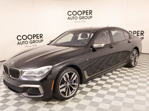 Used 2019 BMW M760i xDrive w/ Luxury Rear Seating Package AWD/4WD image 11