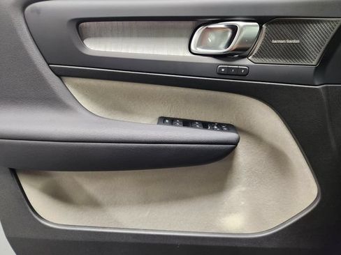 New 2026 Volvo XC40 B5 Ultra w/ Protection Package Premier AWD/4WD image 24