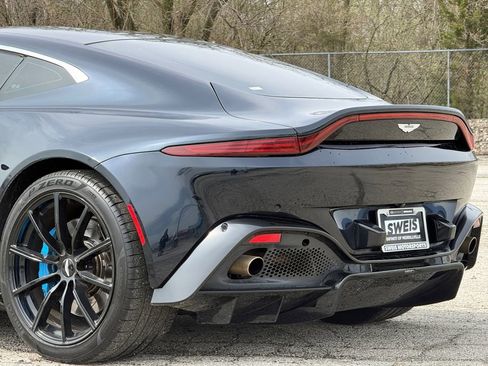 Used 2019 Aston Martin V8 Vantage Coupe RWD image 29